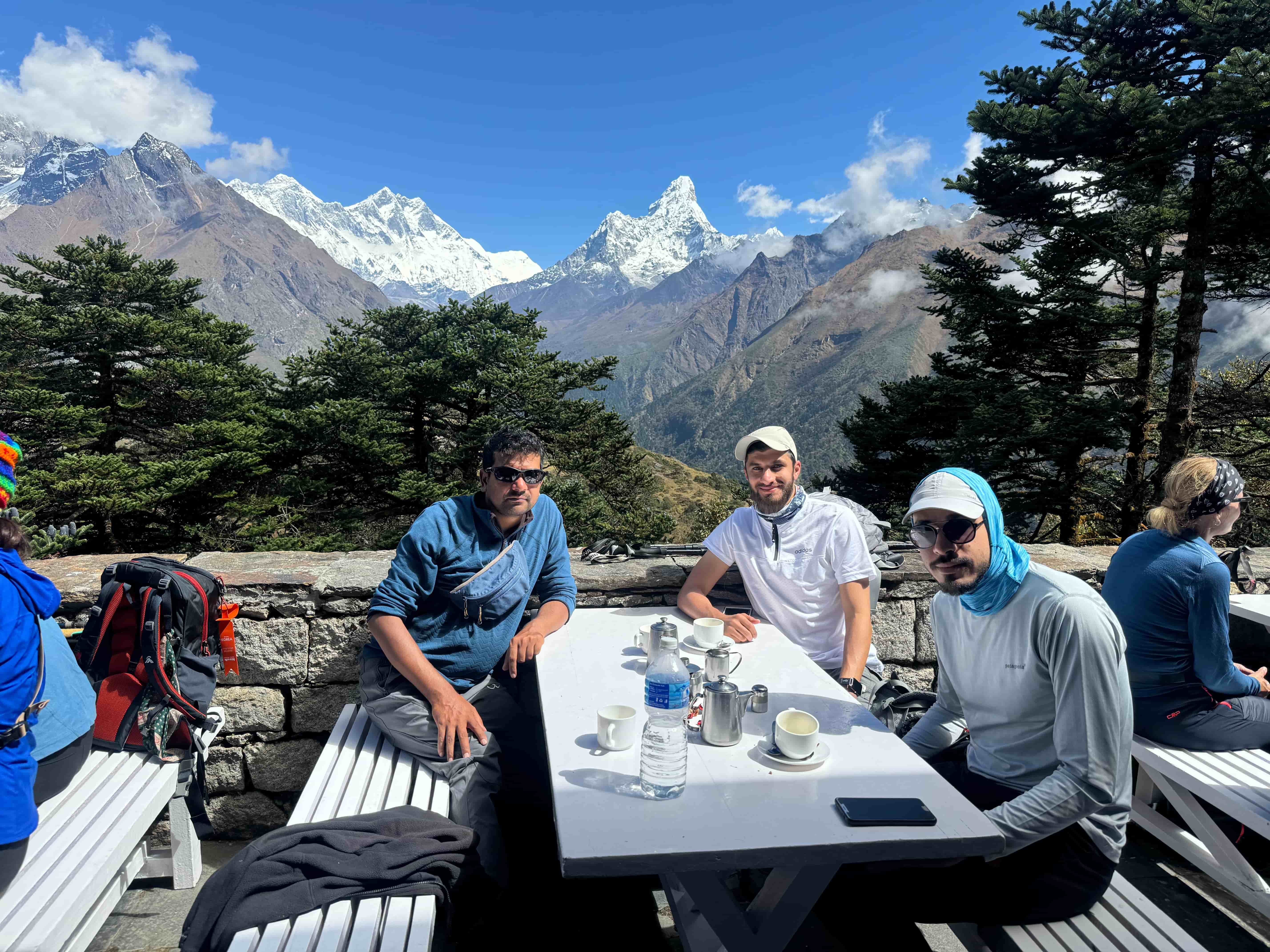 Trekkers and Guide Tea Break