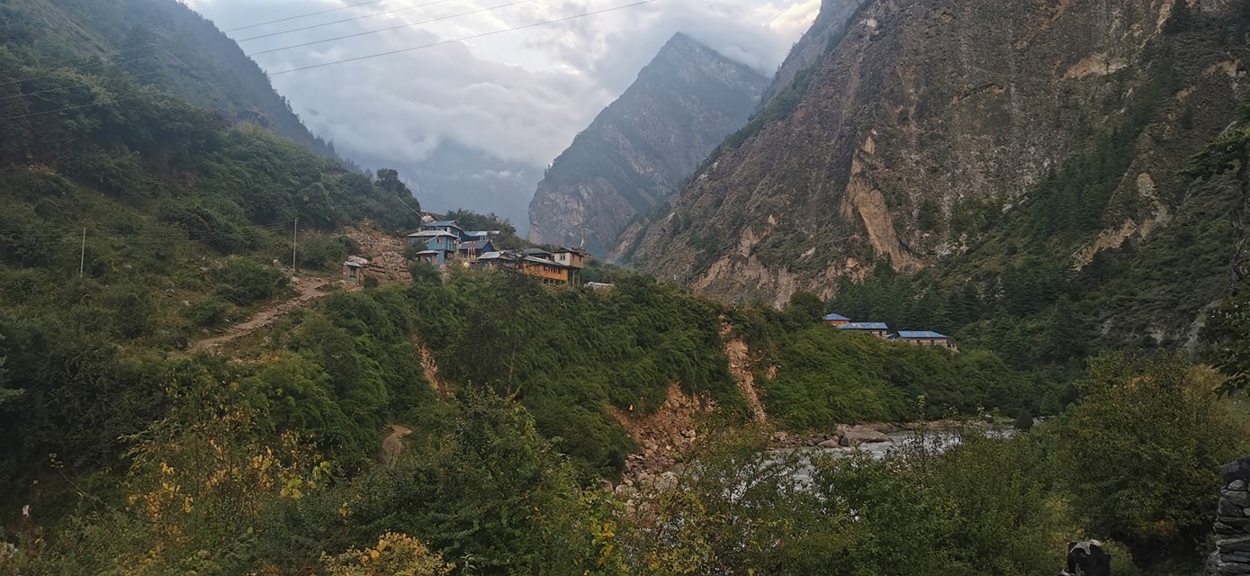 Trekking the Manaslu Circuit