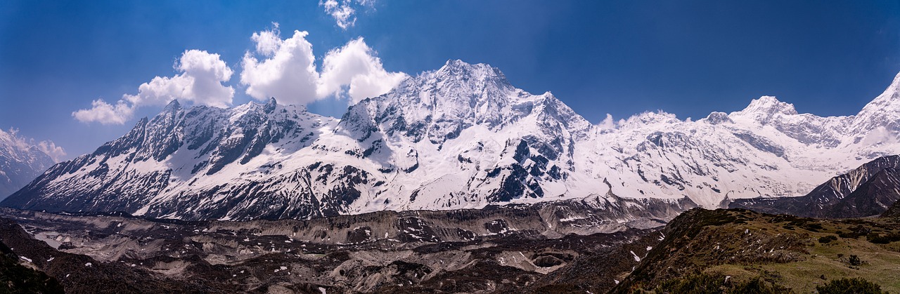 Manaslu Circuit Trek majestic view