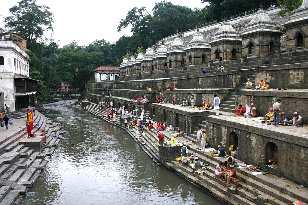 Devotees Performing Puja at Pashupatinath Temple