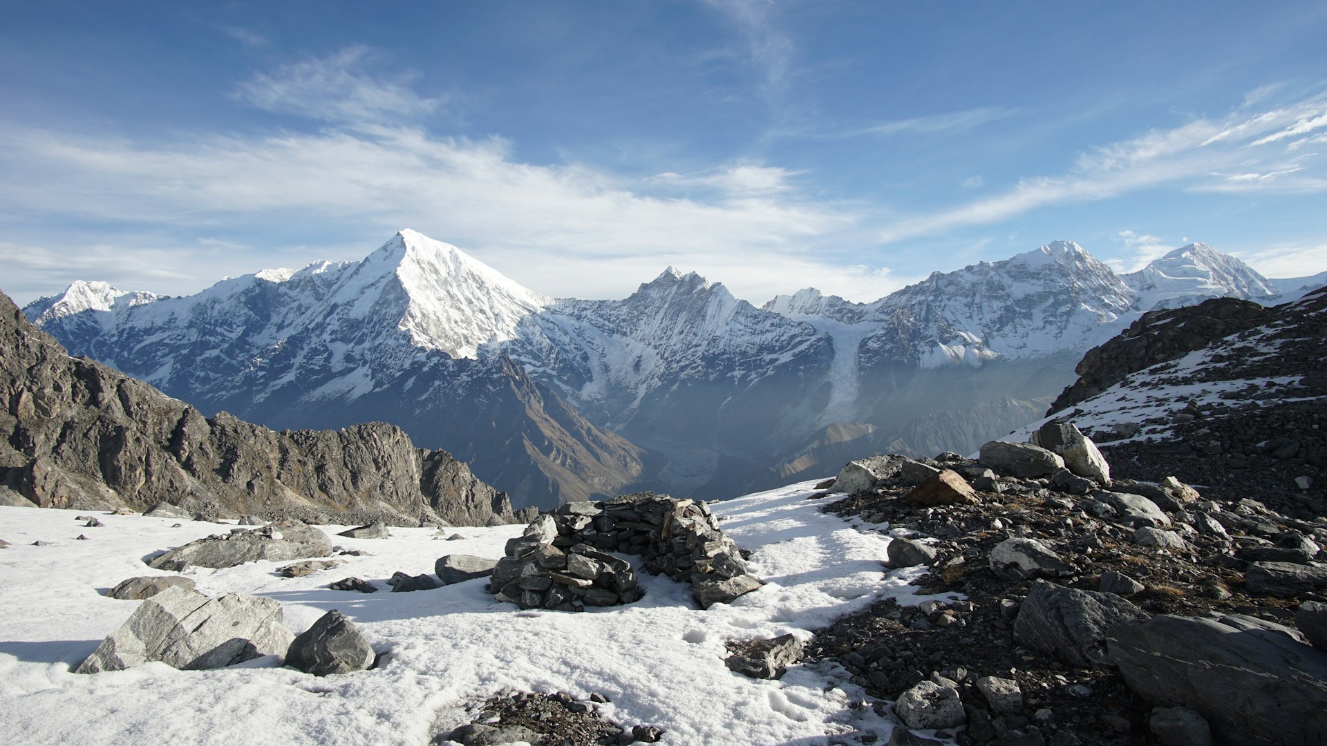Himalayan Mountain View on Nepal Trekking Route